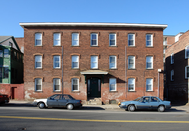 222 Lyman St in Holyoke, MA - Building Photo - Building Photo