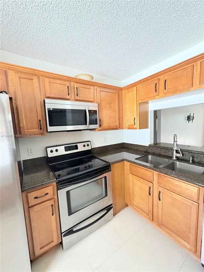 11174 W Sample Rd in Coral Springs, FL - Building Photo - Building Photo