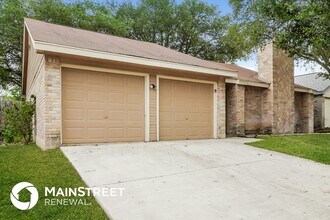 9527 Wildwood Ridge in San Antonio, TX - Foto de edificio - Building Photo
