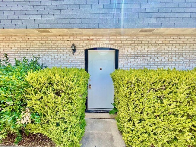 5806 Belmoor Dr in Austin, TX - Building Photo - Building Photo