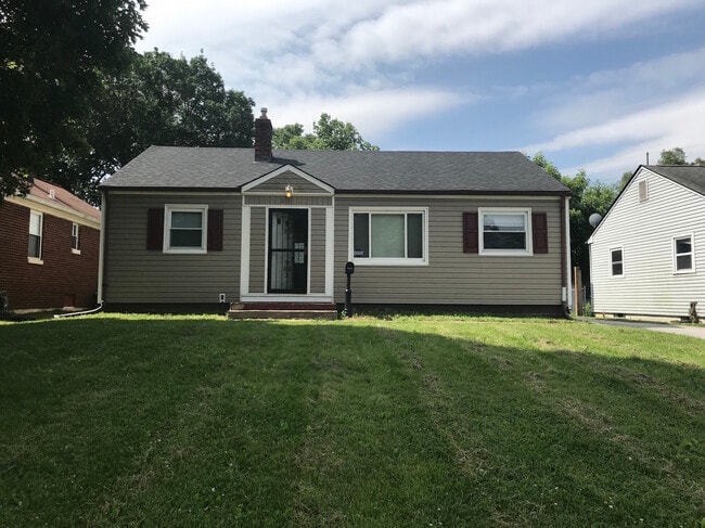 property at 2633 W 21st St