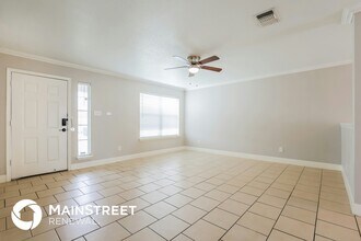 6815 Meadow Ash Dr in Converse, TX - Building Photo - Building Photo