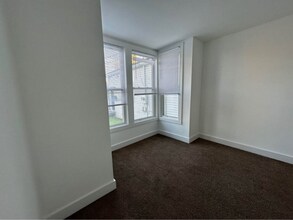 5 Lake Ave in Danbury, CT - Foto de edificio - Building Photo