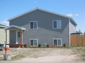 210 9th St in Belgrade, MT - Building Photo - Building Photo