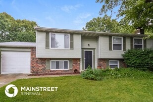 6839 S Lawndale Ave in Indianapolis, IN - Building Photo