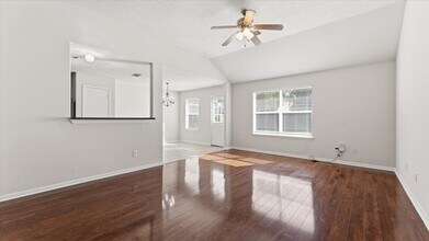 8623 Sorrel Meadows Dr in Tomball, TX - Building Photo - Building Photo