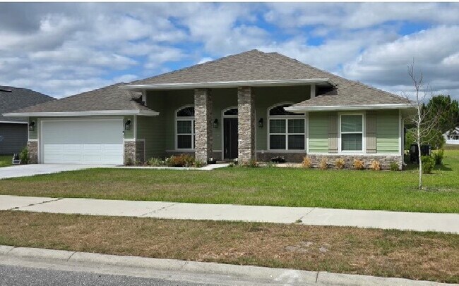 297 SW Silverpalm Dr in Lake City, FL - Foto de edificio - Building Photo