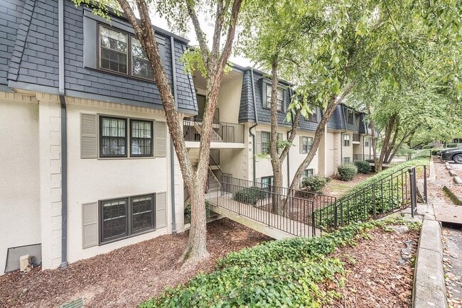 property at 115 Rosaire Pl NW