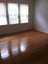 8000-12 S Maryland Ave in Chicago, IL - Building Photo - Interior Photo