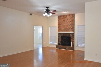 202 Hallowes Dr S in St. Marys, GA - Building Photo - Building Photo