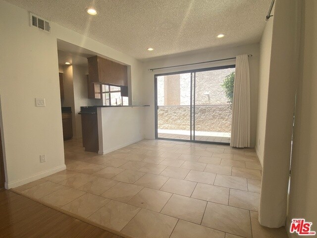922 Lincoln Blvd-Unit -1 in Santa Monica, CA - Building Photo - Building Photo