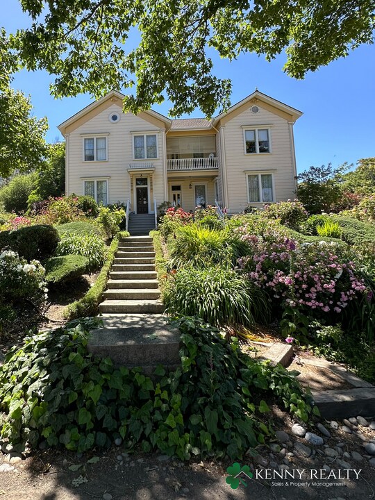 2120 Fallon-Two Rock Rd in Petaluma, CA - Building Photo