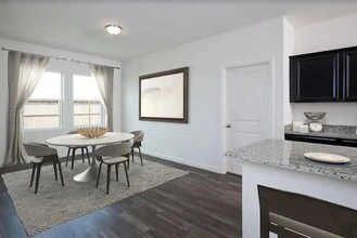 10344 Rosegreen Ln in Crowley, TX - Foto de edificio - Building Photo