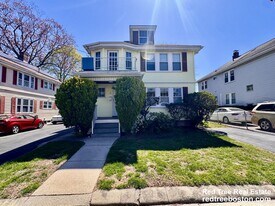 34 Falmouth Rd in Newton, MA - Building Photo
