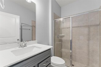 10465 Folly Bch Rd in Orlando, FL - Building Photo - Building Photo