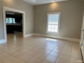 2505 Zenaida Ave in McAllen, TX - Building Photo - Building Photo