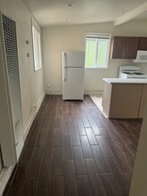 2418 Market St, Unit 2418 Market #C in Oakland, CA - Building Photo - Building Photo