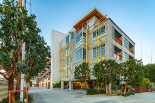 Element in Marina Del Rey, CA - Building Photo