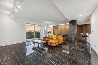 901 W 9th St, Unit 401 in Austin, TX - Building Photo - Building Photo