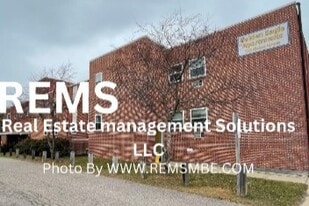 Golden Eagle Apartments in Mauston, WI - Building Photo