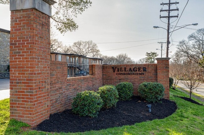 property at 2601 Hillsboro Pike
