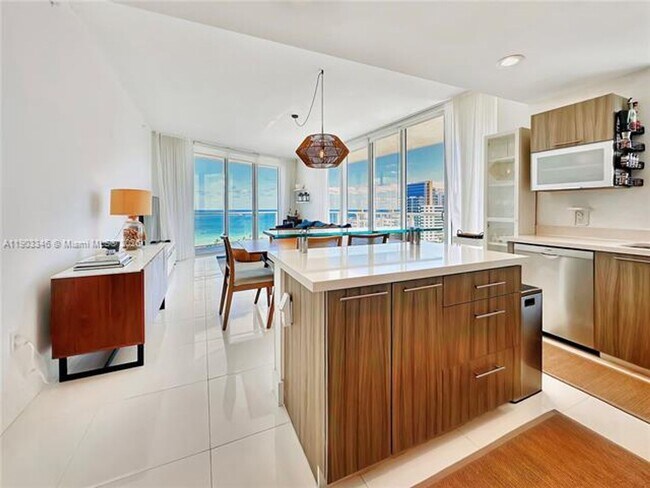 6700 Indian Creek Dr in Miami Beach, FL - Building Photo - Building Photo