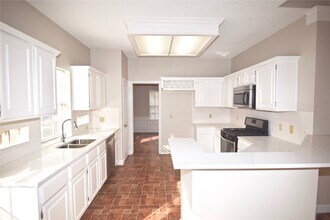 6718 Flowermound Dr in Sugar Land, TX - Building Photo - Building Photo