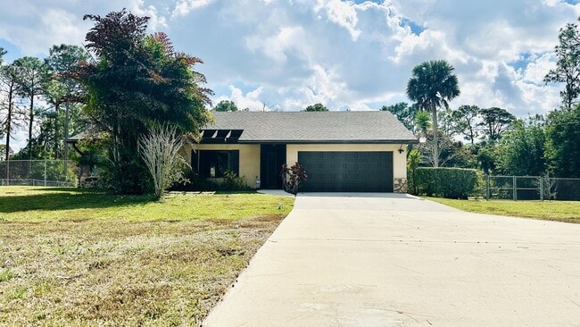 11952 60th St N in West Palm Beach, FL - Building Photo - Building Photo