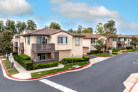 6049 Paseo Acampo in Carlsbad, CA - Foto de edificio - Building Photo