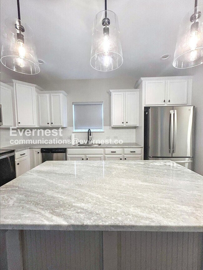 2031 Darby View Ln in Charlotte, NC - Foto de edificio - Building Photo