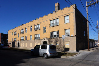 2735-2739 N Laramie Ave in Chicago, IL - Foto de edificio - Building Photo