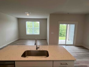 145 Rising Ln in Gallatin, TN - Foto de edificio - Building Photo