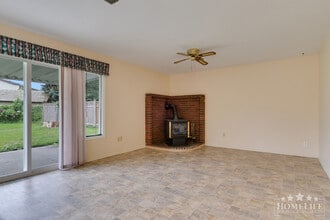 7172 Circle Dr in Chilliwack, BC - Building Photo - Building Photo