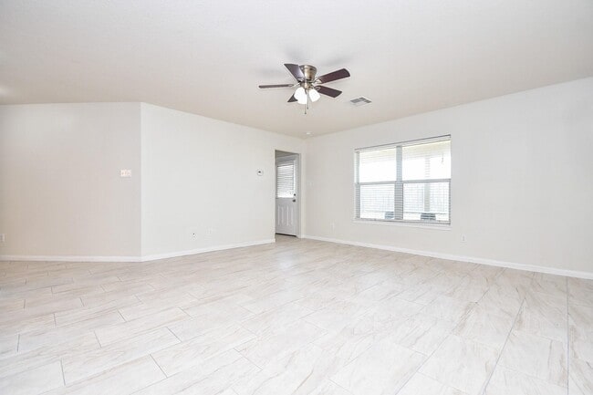 17251 Osprey Forest Dr in Hockley, TX - Foto de edificio - Building Photo