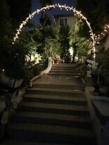 2032 Vista Del Mar Ave, Unit 1 in Los Angeles, CA - Building Photo