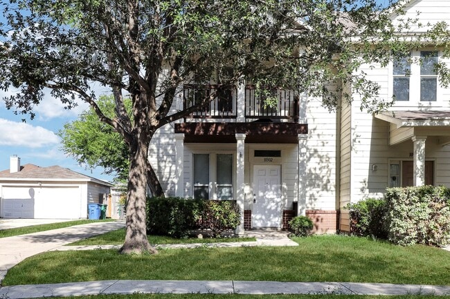 property at 10302 Lateleaf Oak