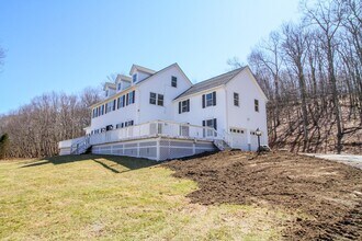 390 Birch Hill Rd in Patterson, NY - Building Photo - Building Photo