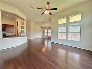 8250 Arezzo Dr in Round Rock, TX - Building Photo - Building Photo