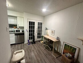 2005 Glen Allen St in Austin, TX - Foto de edificio - Building Photo