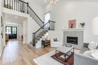 4809 Whispering Valley Dr in Austin, TX - Building Photo - Building Photo