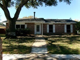 3705 Greenhill Ln in Grand Prairie, TX - Building Photo