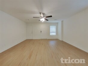 17122 Quaking Aspen Ln in New Caney, TX - Foto de edificio - Building Photo