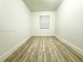 729 NW 114th St in Miami, FL - Building Photo - Building Photo