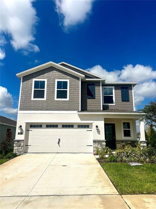 3884 Corsican Ln in Lake Alfred, FL - Building Photo