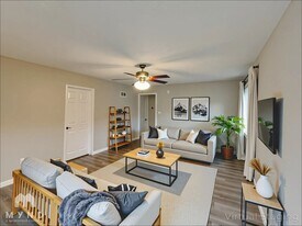 3821 Rex Cir in Rex, GA - Building Photo