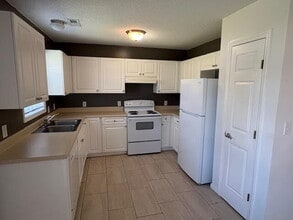 1710 Garland St in Greenville, NC - Building Photo - Building Photo