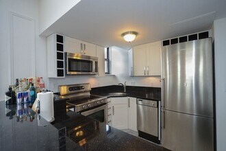 464 Commonwealth Ave, Unit 63 in Boston, MA - Building Photo - Building Photo