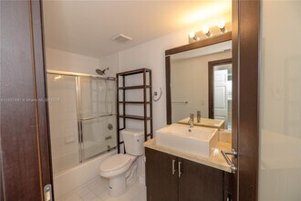 50 Menores Ave in Coral Gables, FL - Building Photo - Building Photo