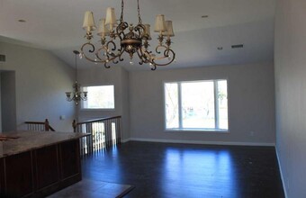3 Pinetree Ct in Commack, NY - Building Photo - Building Photo