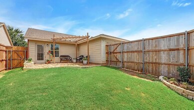 9000 Eastwood Ave in Cross Roads, TX - Building Photo - Building Photo